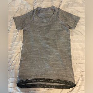 Size 4 Lululemon Swifly Tech *Grey Striped
